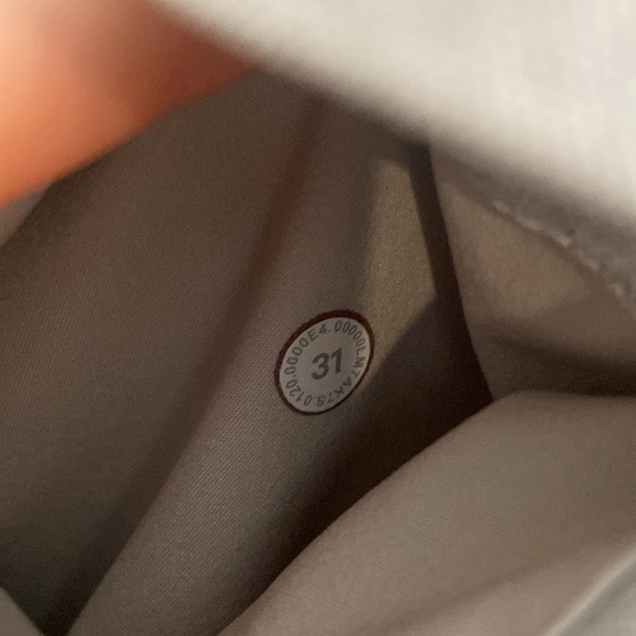 Lululemon Commission Short *Qwick Oxford 9" Gray - Picture 6 of 6